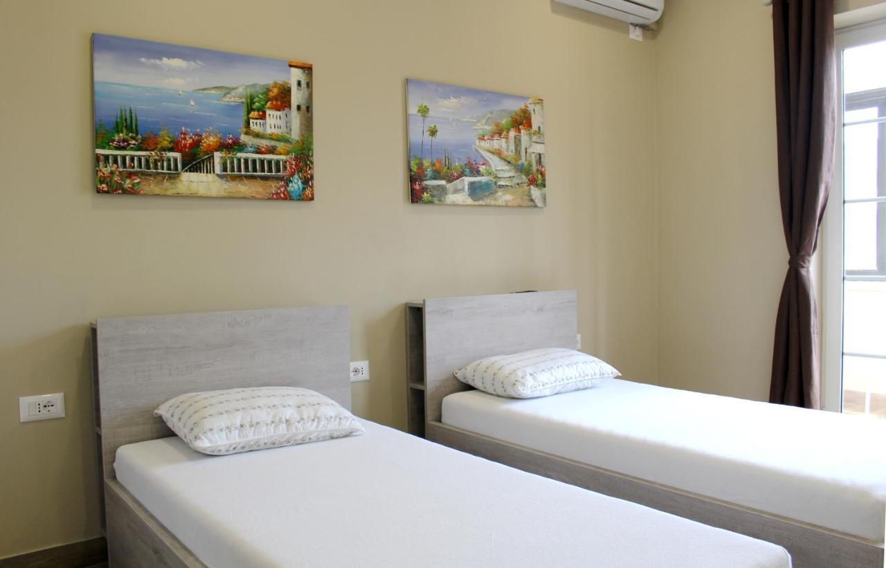 Apartamenti 2v1 - Myslym Shyri Tirana Esterno foto