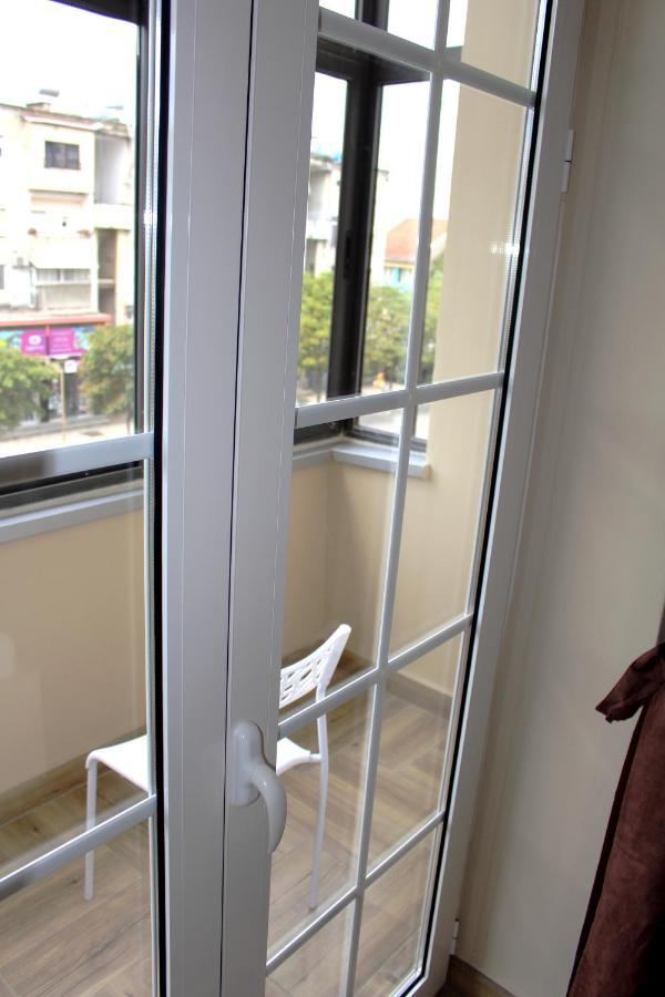 Apartamenti 2v1 - Myslym Shyri Tirana Esterno foto