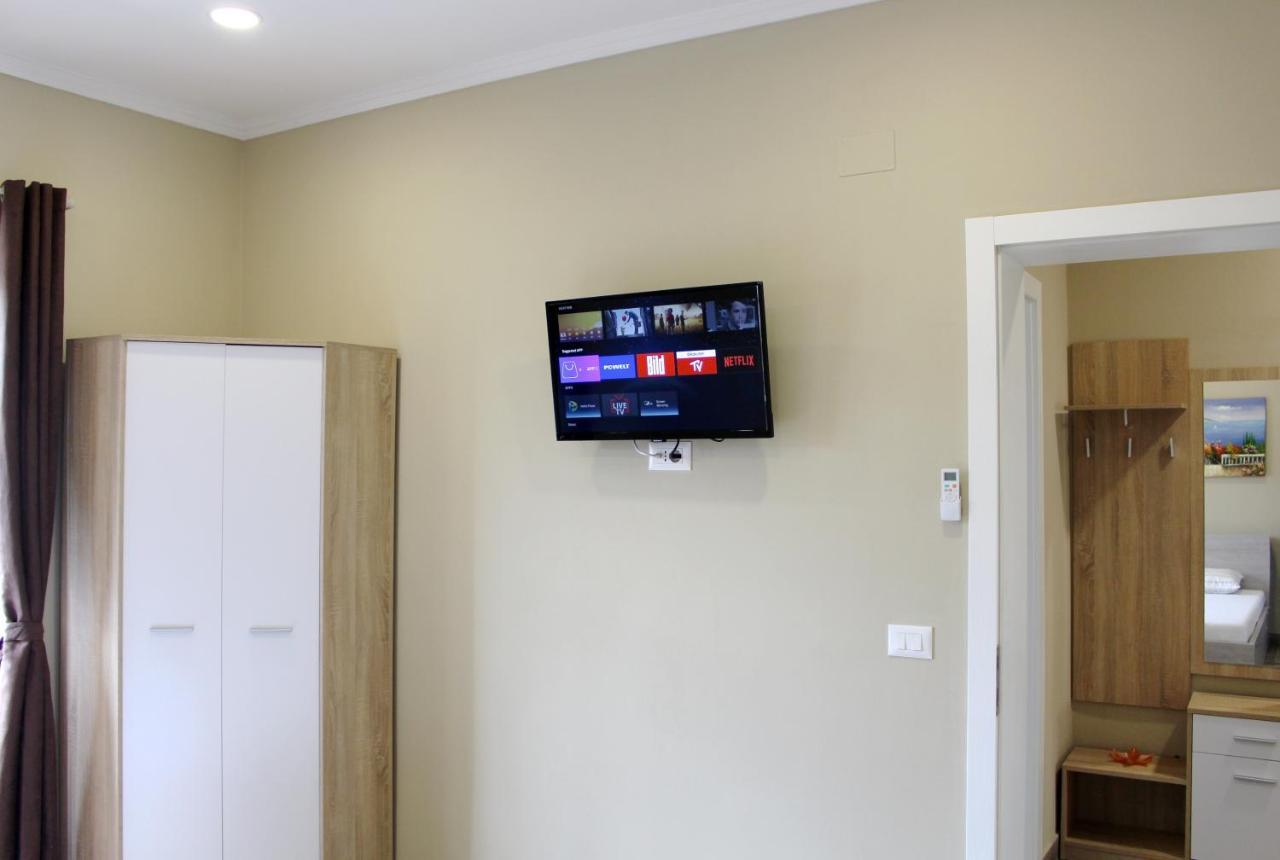 Apartamenti 2v1 - Myslym Shyri Tirana Esterno foto