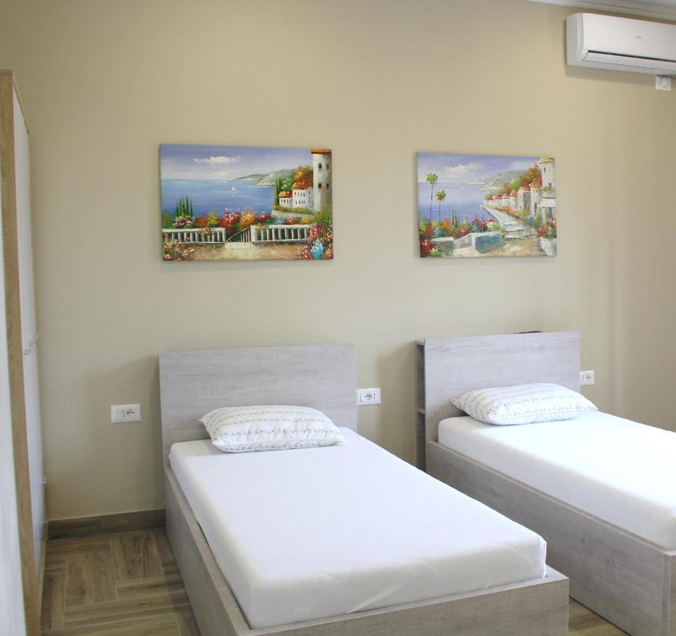 Apartamenti 2v1 - Myslym Shyri Tirana Esterno foto